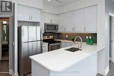 2 Bedroom 85m2 Corner Unit in Toronto with Amazing Views