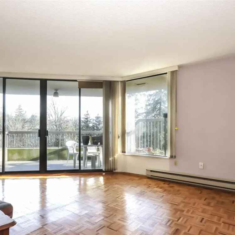 2-Bed 900 Sq Ft Apartment Near Holdom Skytrain