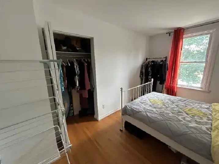 Rent Hintonburg 1 Bedroom Upper Level Apartment with Parking