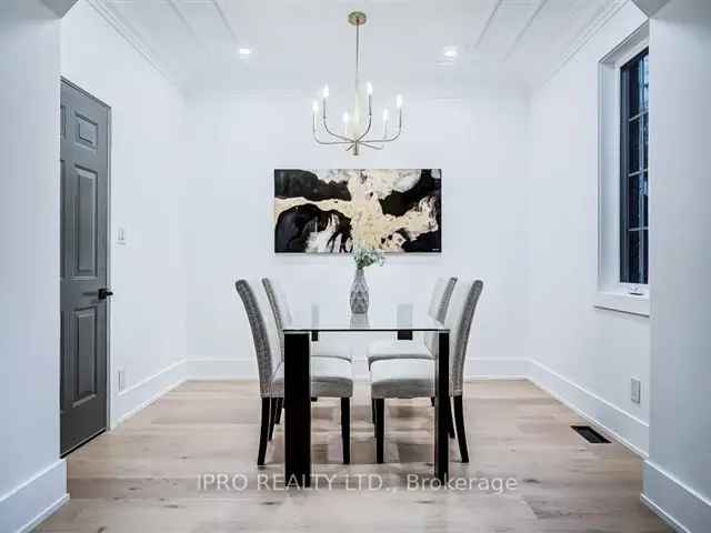 House For Sale in Toronto, Ontario