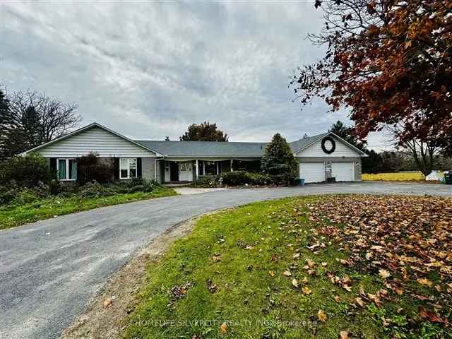 3 Bedroom Furnished Bungalow with Pond Views and Double Garage