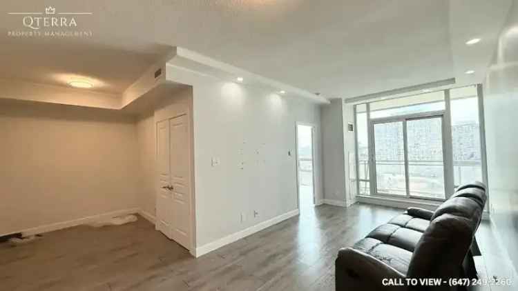 Modern 1+Den Condo in Mississauga with City Views
