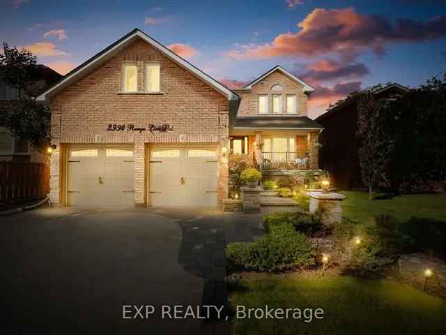 Elegant Family Home near Ajax Waterfront - 4 Beds, Inground Pool