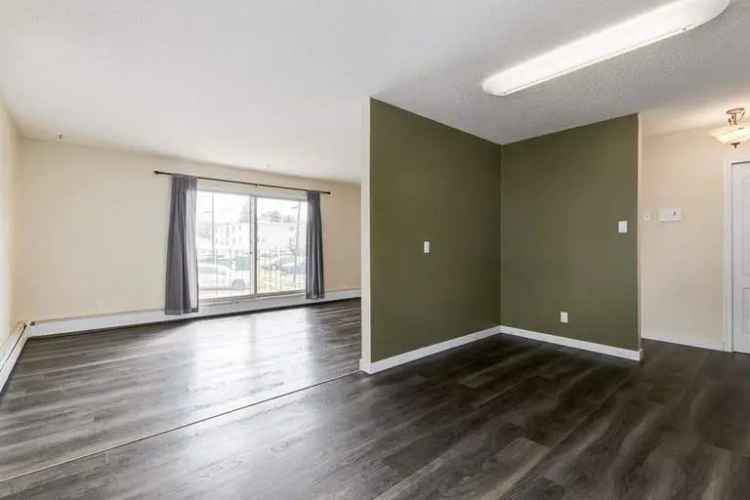 Rent Townhouse in Camrose with Great Amenities and Family Friendly Features