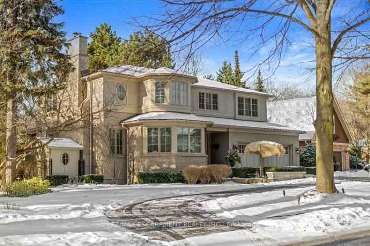 Luxury 5-Bedroom Family Home in Oakville