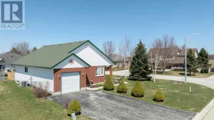 3-Bedroom Bungalow in Mildmay - Move-In Ready Family Home
