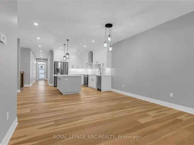 Stunning Freehold Townhouse in Port Colborne