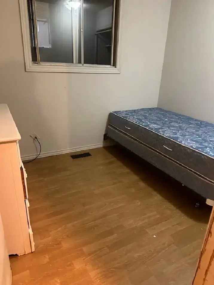 Dover SE Room for Rent