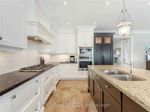 Stunning 5 Bed 5 Bath Custom Home in Lakeview - 4000 Sq Ft