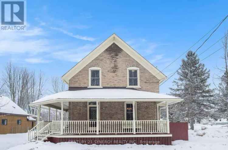 Buy a renovated home in Jasper with expansive outdoor living and garage