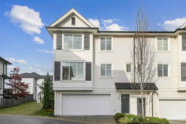 A $829,900.00 Townhouse with 3 bedrooms in Cottonwood MR, Maple Ridge