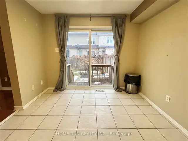 2000 Sq Ft End Unit Townhome in Barrhaven Family-Friendly Neighborhood