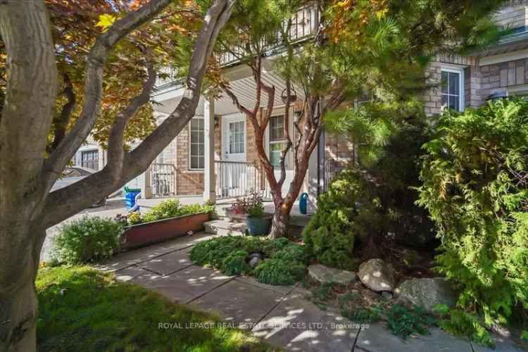 Bayview Glen Freehold Townhome 2-Storey Modern Family Home