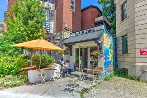 1 room apartment of 35 m² in Montreal