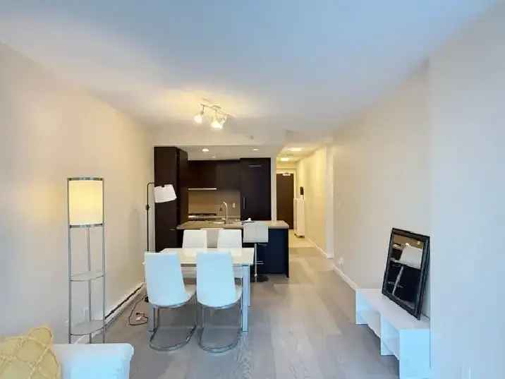 Furnished Rent Condo in Downtown Vancouver with 2 Bedrooms and Den