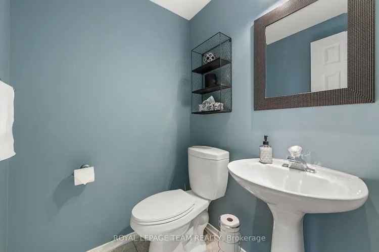 Lovely Freehold Townhome in Pinehurst 3 Beds Updated Ensuite