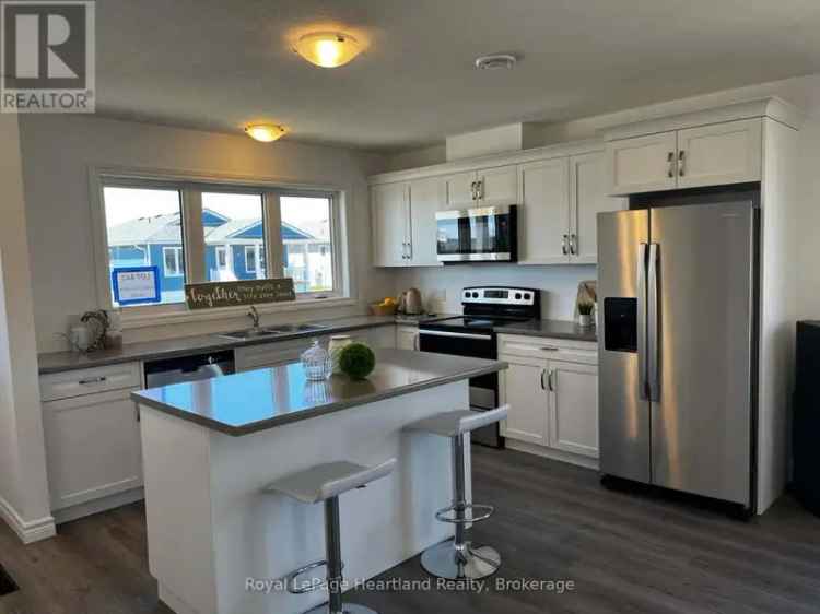 Huron Haven Village 2-Bedroom Home with Pool and Clubhouse