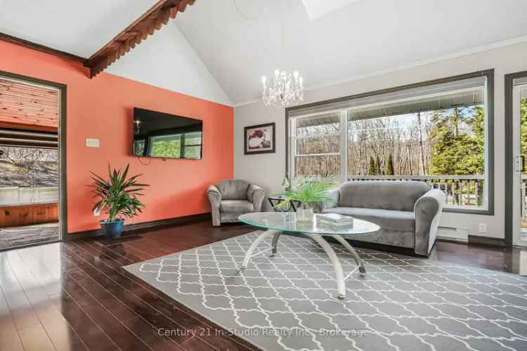 Sauble Beach Family Home 5 Bedrooms 2 Bathrooms