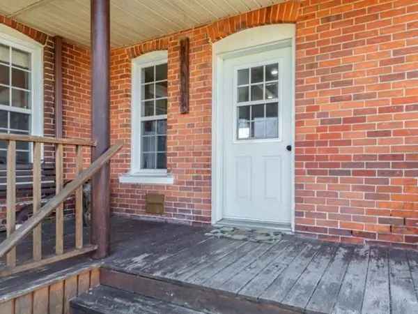 Country Cottage 4BR 2BA Double Garage 5000m² Lot