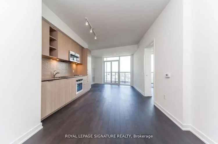 2 Beds 2 Baths Condo in Liberty Village Amazing Value