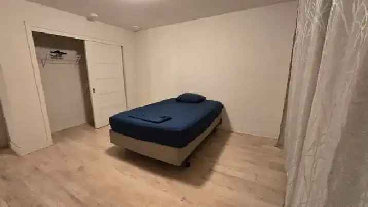 LOCATION JUSQU'À JUIN 4 ET DEMI MEUBLÉ - 1500$ (750$/chambre)