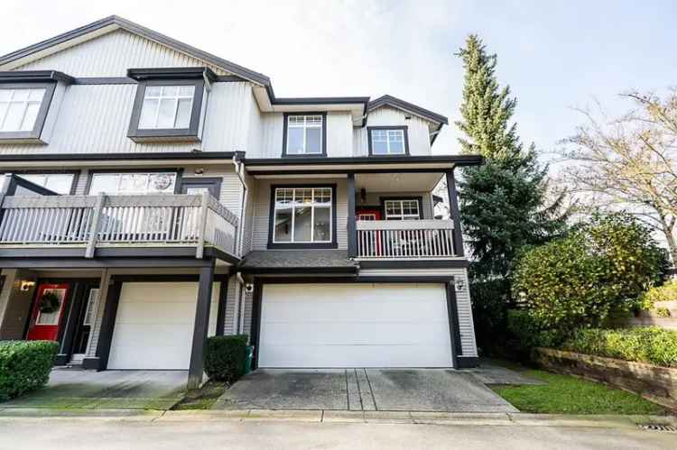 Townhouse For Sale in Surrey, British Columbia