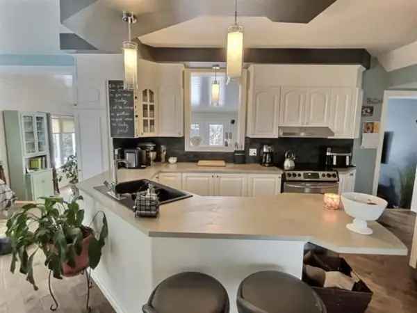 Two Storey House For Sale Laurentides