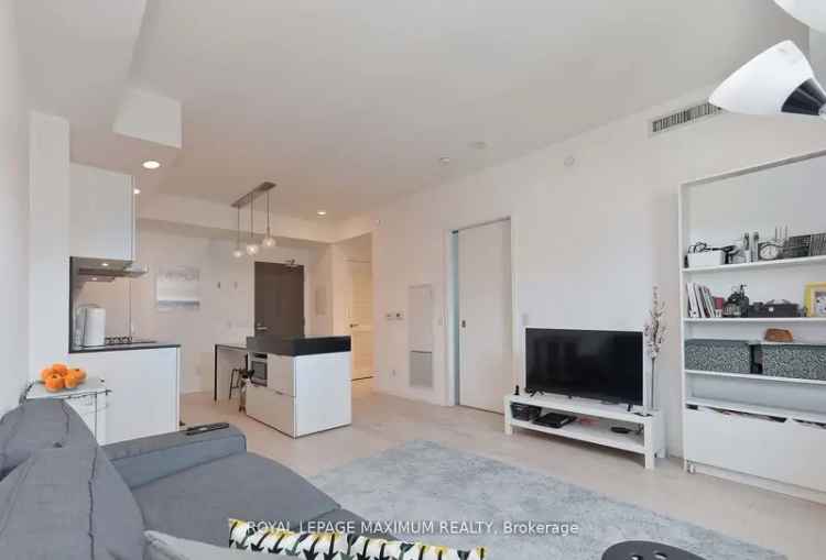 Condo For Sale in Toronto, Ontario