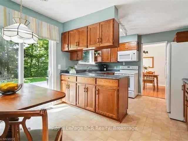 House For Sale in Quinte West, Ontario