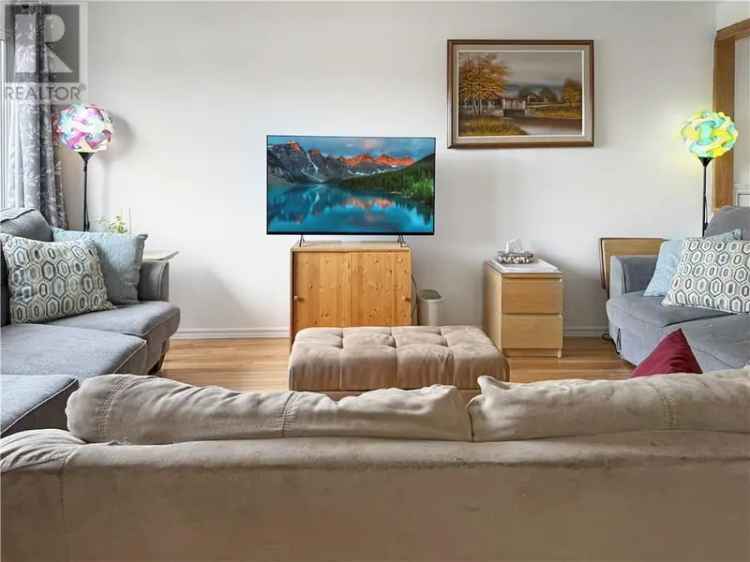 All Brick Bungalow 3 4 Bedrooms Open Concept Cozy Kitchen Covered Deck