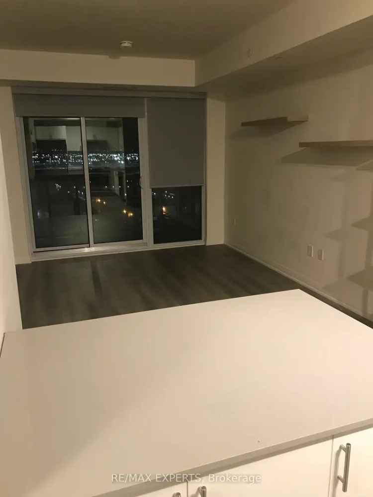 Condo For Rent in Vaughan, Ontario