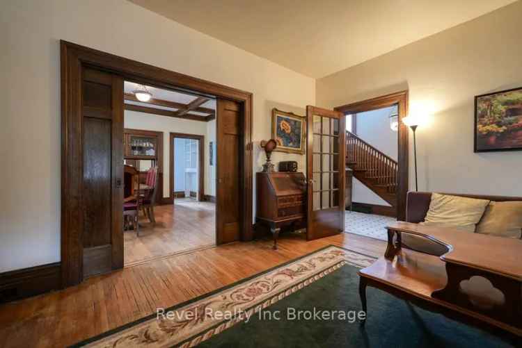 House For Sale in Woodstock, Ontario