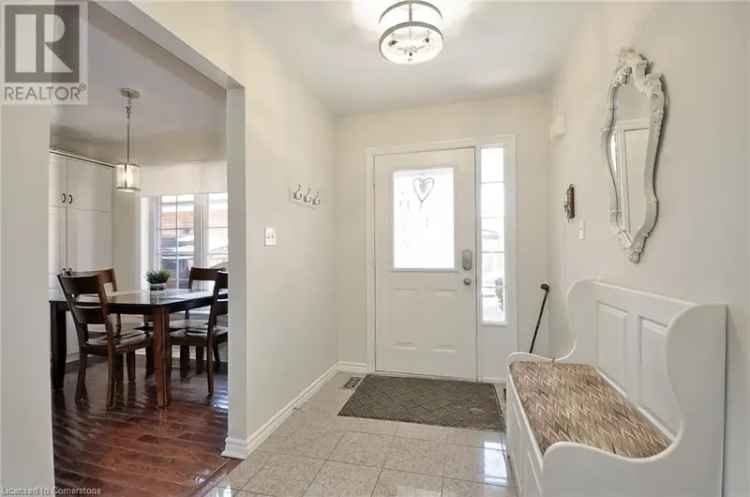 House For Sale in 10, Isherwood Avenue, Cambridge, Ontario
