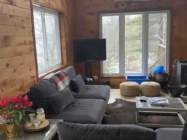 House For Rent in Gravenhurst, Ontario