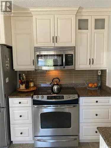 House For Sale Eastview Saskatoon SK
