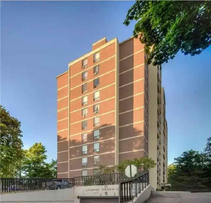 2 BED &1.5 BATH CONDO  TORONTO SALES $49000