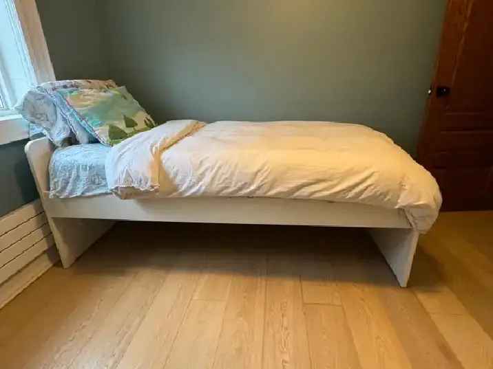 Room For Rent Near High Park