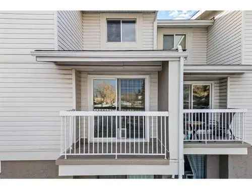 Townhouse For Sale In Glenbrook, Calgary, Alberta