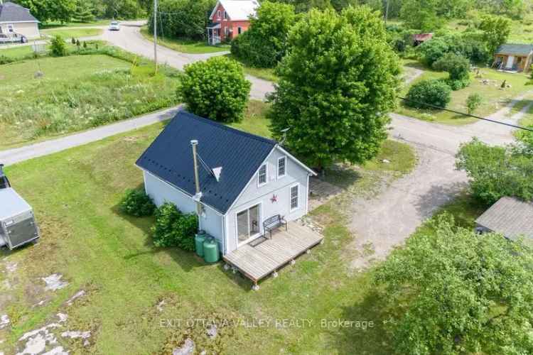 Cozy Cabin Retreat near Bonnechere Caves - Perfect Airbnb Investment