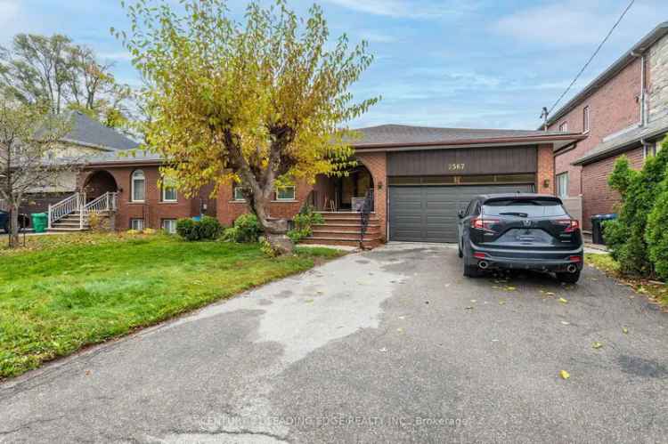 House For Sale in Mississauga, Ontario