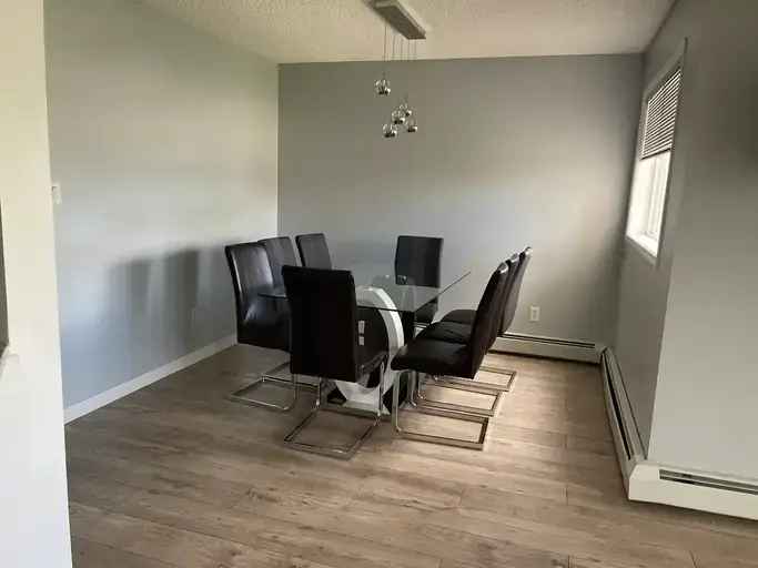 Rent Modern Condo in Edmonton with 2 Beds and 2 Baths