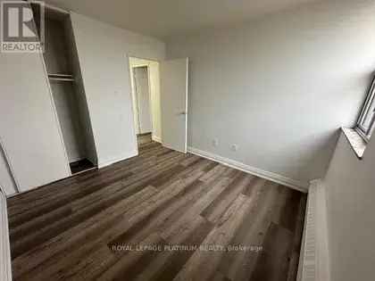 3 rooms apartment of 472 m² in Toronto