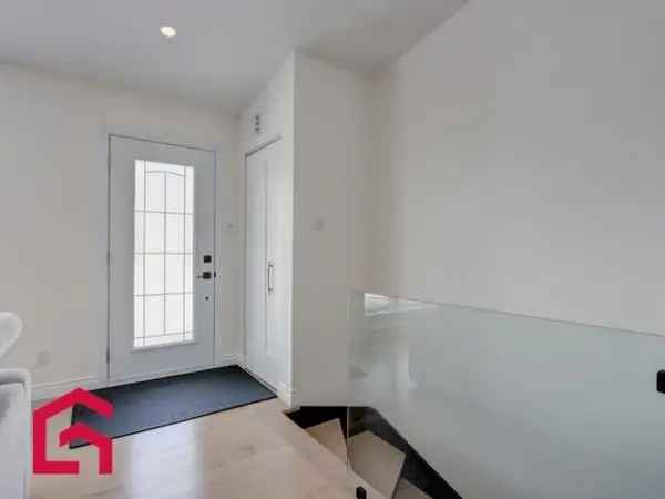 Bungalow for Sale Montérégie 4 Bedrooms High End Finishes Garage