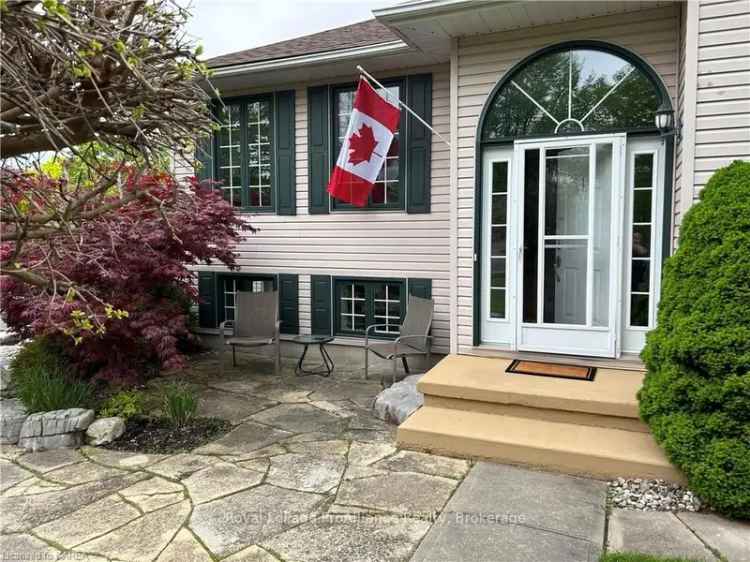 House For Sale in Loyalist, Ontario