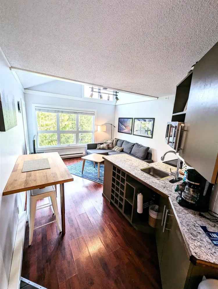 A $799,000.00 Townhouse with 1 bedroom in Whistler Creek, Whistler