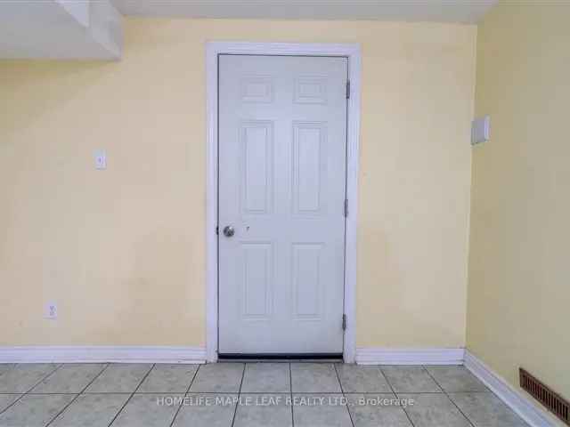 2+1 Bedroom Basement Apartment Brampton Walkout Backyard Parking