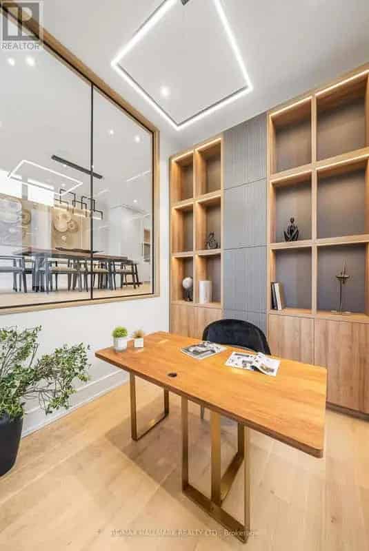 Luxury Custom Built Home in South Leaside
