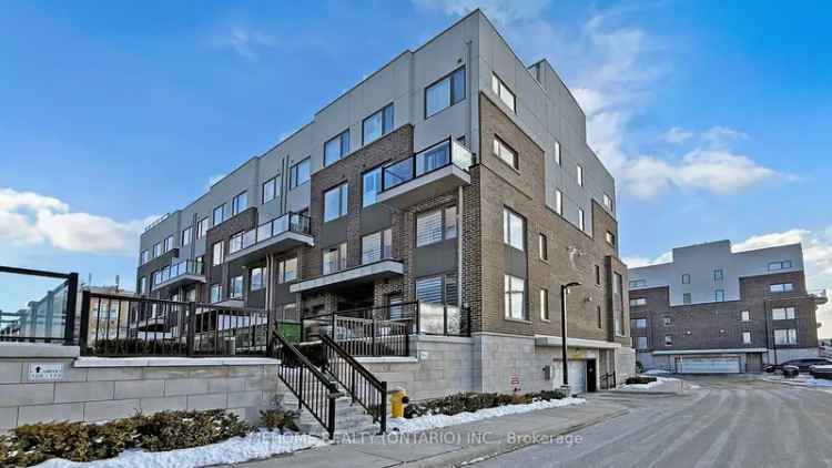 2 Bedroom 3 Bathroom Townhome near Amenities and Highway 401