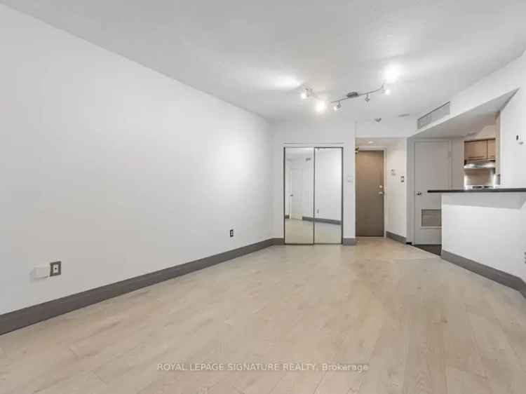 Condo For Rent in 1001, Bay Street, Toronto, Ontario