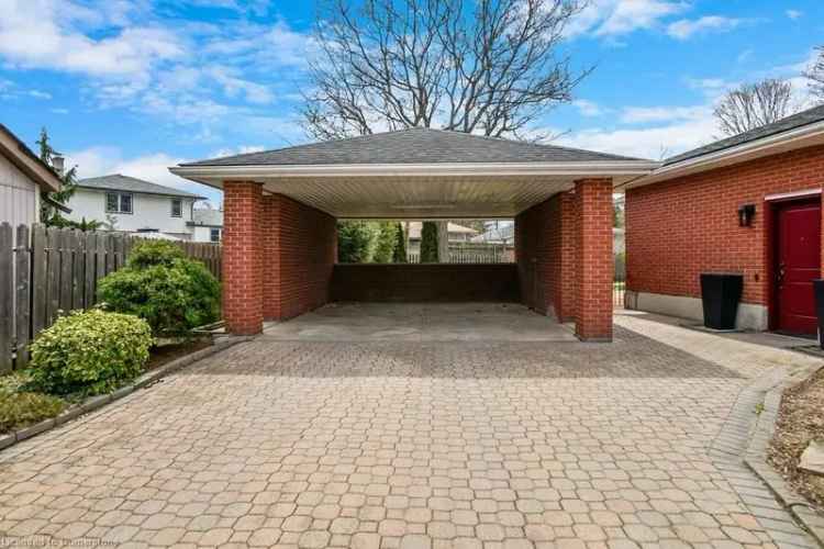 Charming 3 1 Bedroom Bungalow Near Downtown